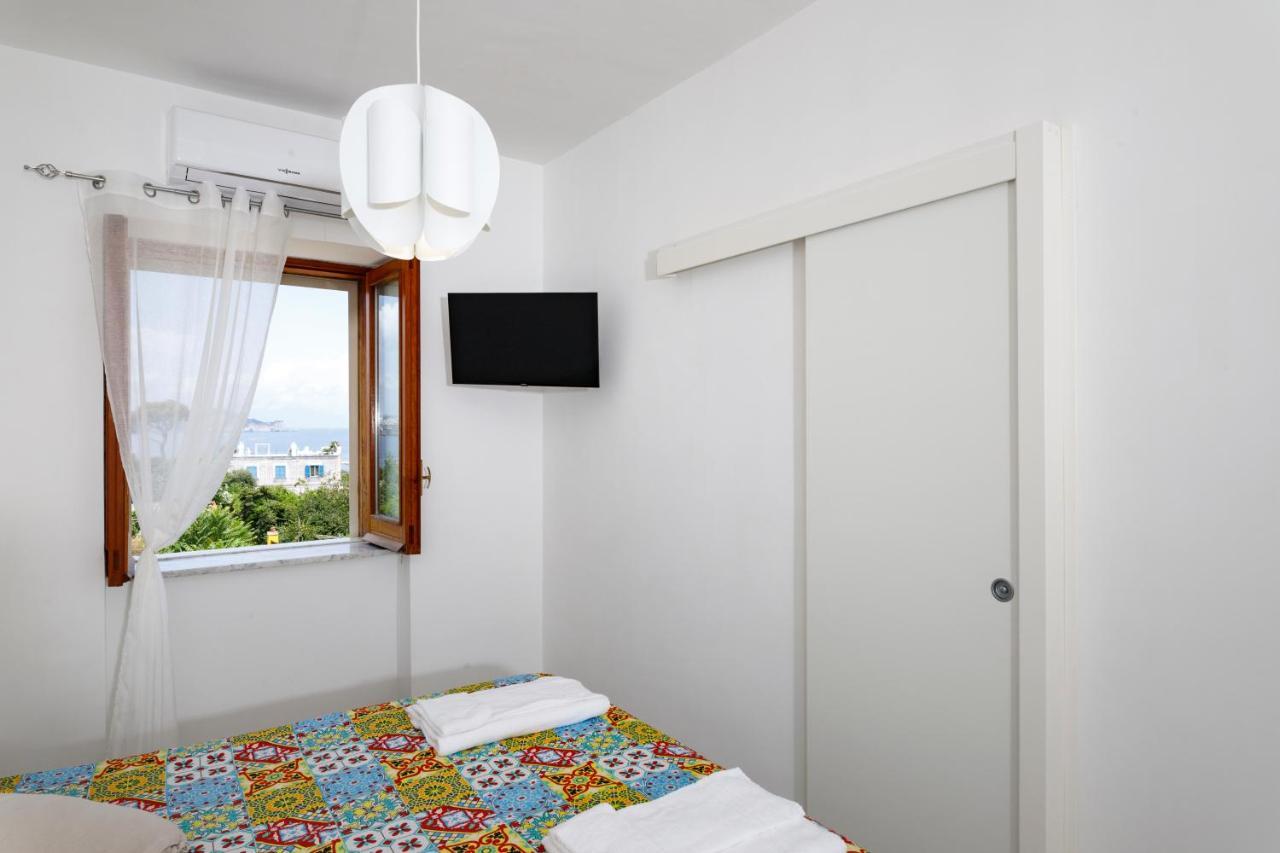 Hotel La casa sul faro Procida Exterior foto